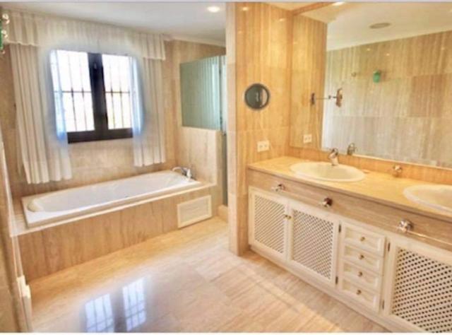Beach And Golf Resort La Perla Miguel Adults Only Marbella Eksteriør bilde
